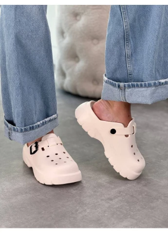 Бежевые стильные кроксы No Brand