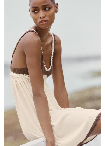 Бежевое комбинированное платье с вязаным крючком верхом Zara