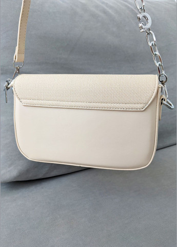 Кремова жіноча сумка з декоративною пряжкою та змінними ремінцями InFashion Сумка (342112315)