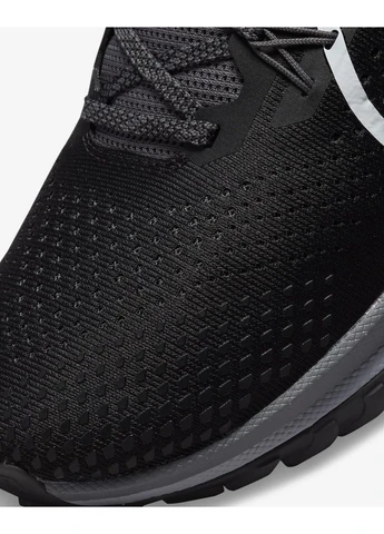 Бежеві кросівки бігові react pegasus trail 4 Nike