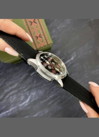Embroidery Silver-Red Black Battery 10ATM Awarder (341675801)