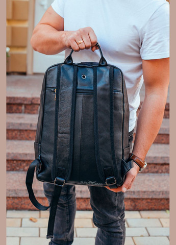 Кожаный рюкзак для ноутбука черного цвета с тремя накладными карманами и регулируемым ремнем Tiding Bag (300171269)