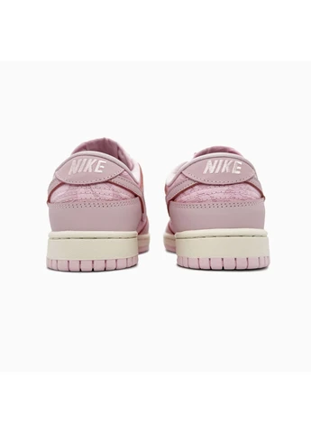 Кроссовки женские Nike SB Dunk Low WMNS Lace Pack - Regal Pink | Найк СБ Данк низкие розовые No Brand розовые демисезоны (374531216)