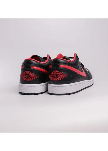 Чорні кросівки 1 low black 553558-063 демісезон Air Jordan