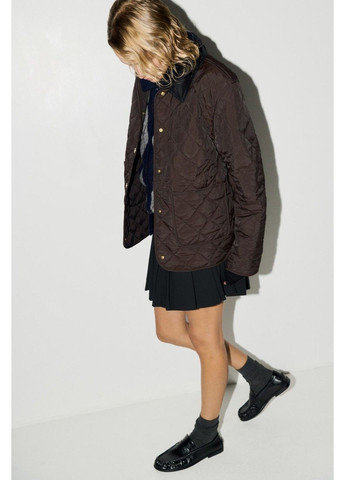 Темно-коричнева демісезонна жіноча стьобана куртка з вельветовим коміром н&м (58562) xs темно-коричнева H&M