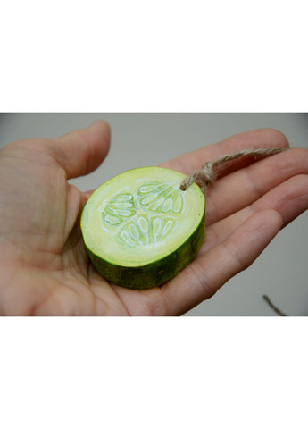Дерев'яна підвіска - сувенір "Огірок" Lucy Kozyra (364236996)