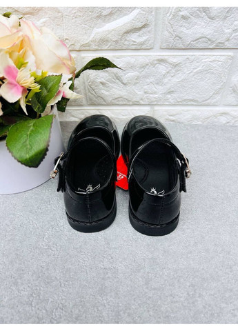 Гарні лаконічні туфельки для дівчинки Apawwa (372608042)