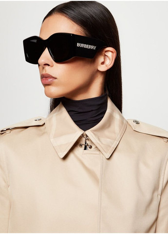 Окуляри сонцезахисні жіночі B4388-U 3001/8G Оригінал Burberry (366972211)