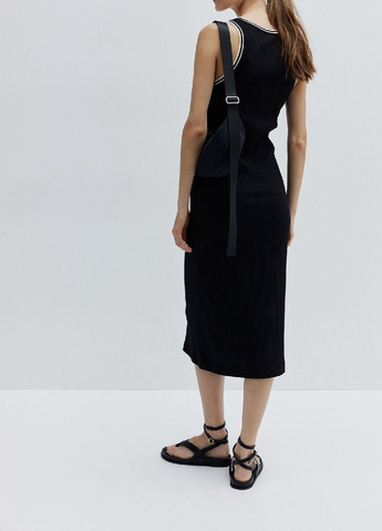 Черное кэжуал платье H&M однотонное