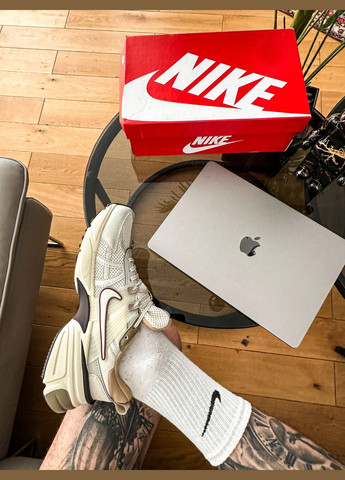 Бежевые демисезонные кроссовки мужские и женские nike runtekk orewood brown light bone | найк рунтекк оревуд бежевые No Brand