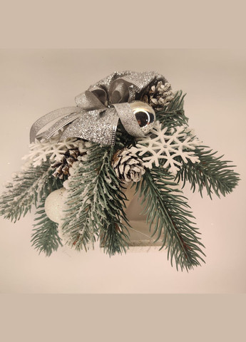 Рождественская новогодняя композиция Подсвечник Handmade 16см. с Натуральным декором для интерьера, дверей, стола Дизайнерская Серебряная Vela (275995212)