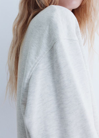 Светло-серое платье H&M однотонное