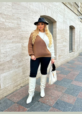 Бежевий жіночий вовняний светр діагональ з круглою горловиною бежевий You Best