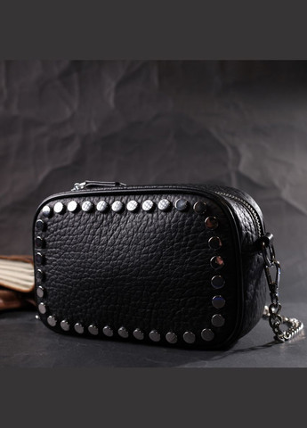 Стильная женская сумка из натуральной кожи с металлическими кнопками черная (sku_22333) No Brand (329853138)