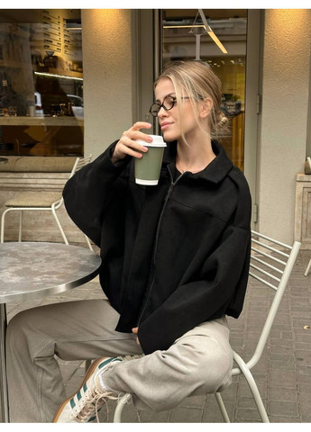 Чорна демісезонна куртка жіноча замшева Style Point