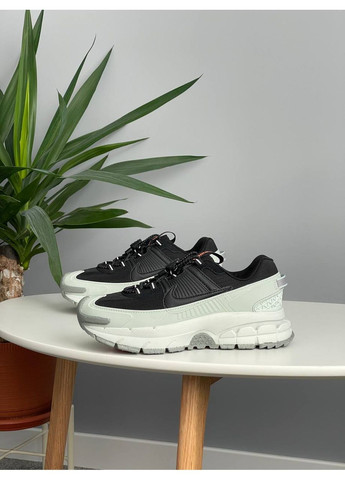 Кроссовки женские и мужские NIke Vomero Roam White Black | Найк Вомеро Роам черно-белые No Brand чёрно-белые демисезоны (361019674)