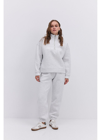 Женский теплый спортивный костюм со свитшотом светло-серый с принтом New York Arjen (364967622)