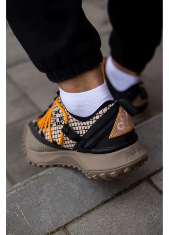 Комбіновані кросівки чоловічі nike acg mountain fly low fossil найк асж маунс флай демісезон No Brand