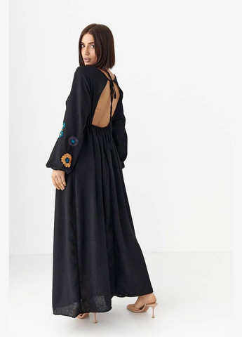 Чорна святковий довга сукня з вишитими квітами Lurex