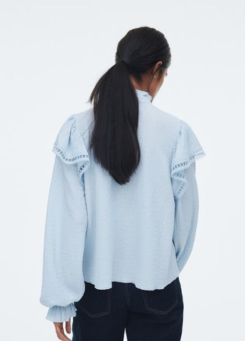 Светло-голубая блузка H&M