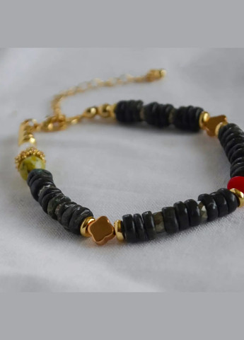 Браслет натуральный Змеевик+Пирит+Коралл+Жемчуг+Жадеит, фур-ра гип-ный сплав цвет золото d-6х4мм+- L-18-23см No Brand браслет (302810323)