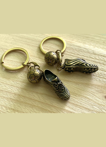 Брелок "Футбольные бутсы с мячом" No Brand (342065647)