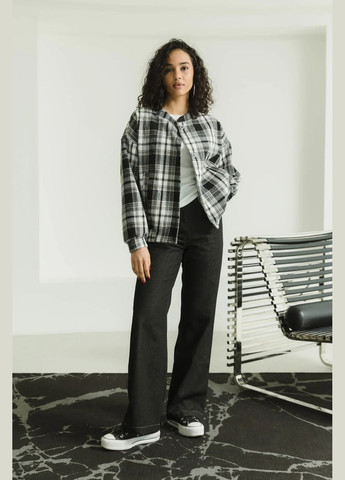 Чорна демісезонна бомбер Seventeen