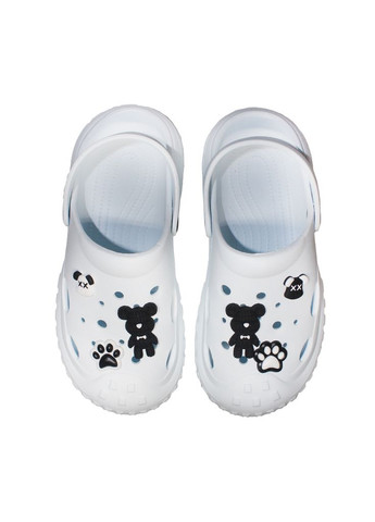 Білі крокси з декором, крокси з джибітсами, білі жіночі крокси код 124501 Jose Amorales (340108199)