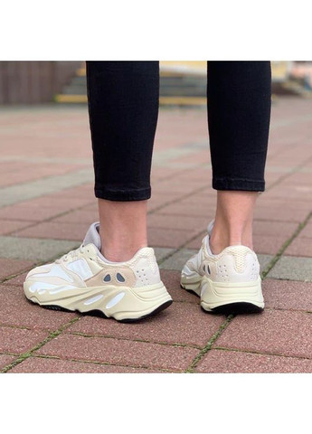 Бежеві Осінні кросівки чоловічі adidas yeezy boost 700 v2 beige адідас ізі буст No Brand