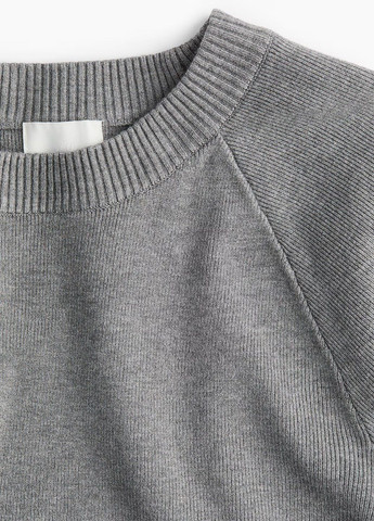 Серый демисезонный свитер H&M