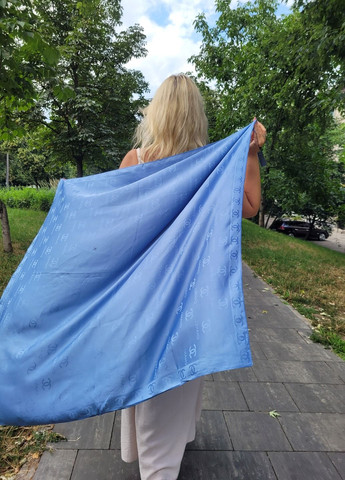 Жіноча шовкова однотонна хустка Відомий принт з відливом No Brand (360979169)