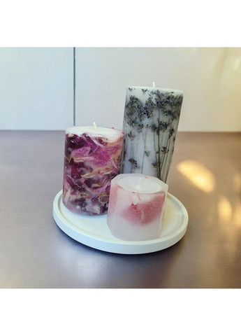 Набір декоративних свічок ручної роботи свічки ароматичні у наборі з 3 шт на підставці з лавандою, півонією та листям Handmade Studio - AV (369636977)