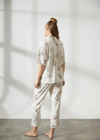 Кремова всесезон піжама Hays