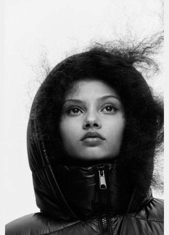 Черная зимняя зимняя куртка H&M PUFFER