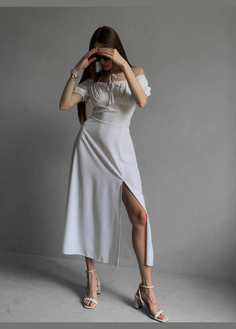 Білий вечірня сукня міді з відкритими плечима та високим розрізом з відкритими плечима MonCher