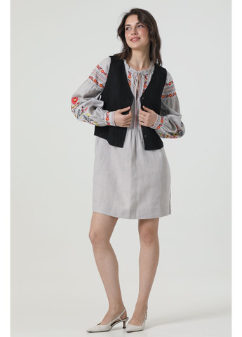 Мінімалістична жіноча лляна жилетка на ґудзиках з трикутним вирізом без підкладки Грація., р., код 90003/42/101 ГАЛЕРЕЯ ЛЬОНУ (369667886)