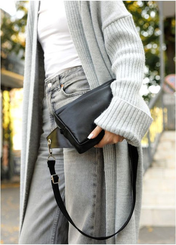 Жіноча сумка бананка на пояс із натуральної шкіри Чорна (812024616) Sambag (360965606)