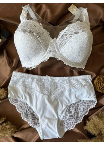 Белый комплект бюстгальтер полупоролоновый + трусики слипы 11676 белый Lanny Mode