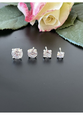 Гвоздики серебряные в родии с кубическим цирконием No Brand (323651782)