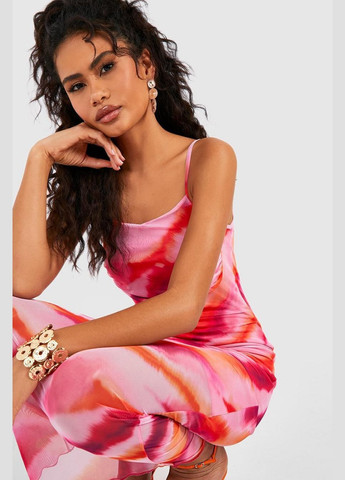 Розовое повседневный платье Boohoo с абстрактным узором