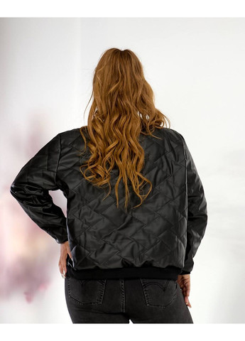 Черная демисезонная куртка женская стёганная Style Point