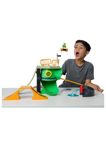 Ігровий набір (71044) Funrise TMNT Черепашки-ніндзя класичні Чумовий скейт-парк (366992037)