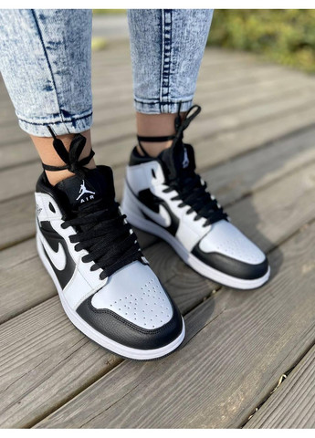 Білі Осінні кросівки чоловічі nike air jordan 1 retro mid tuxedo найк аір джордан No Brand