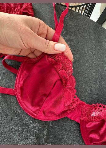 Бордовый комплект женского белья с поясом гартерами Simply sexy