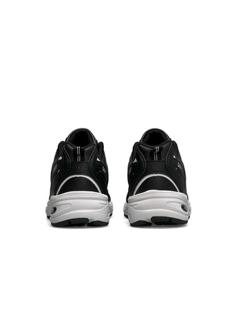 Черные демисезонные кроссовки мужские, вьетнам New Balance 530 M Black White