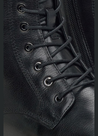 Зимние ботинки, цвет черный Estro