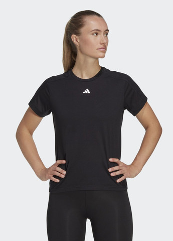 Чорна всесезон футболка aeroready train essentials adidas
