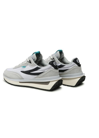 Серые кроссовки Fila