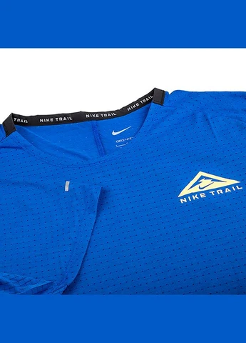 Синя футболка тренувальна m nk df solar chase ss top Nike