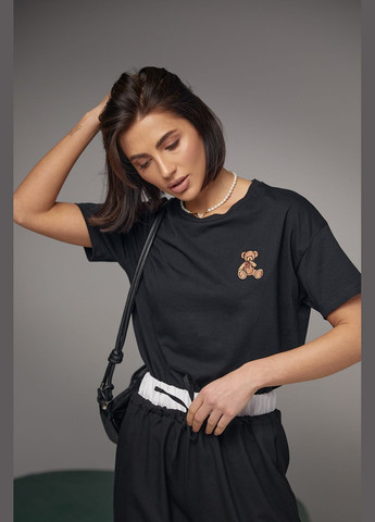 Чорна літня жіноча футболка з вишитим ведмедиком 24061 з коротким рукавом Lurex